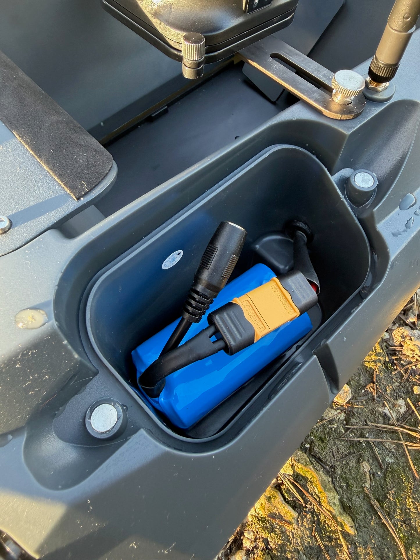 Spare set of batteries for the Horizon XP Bait Boat – 19800mAh Lithium-ion (12V)