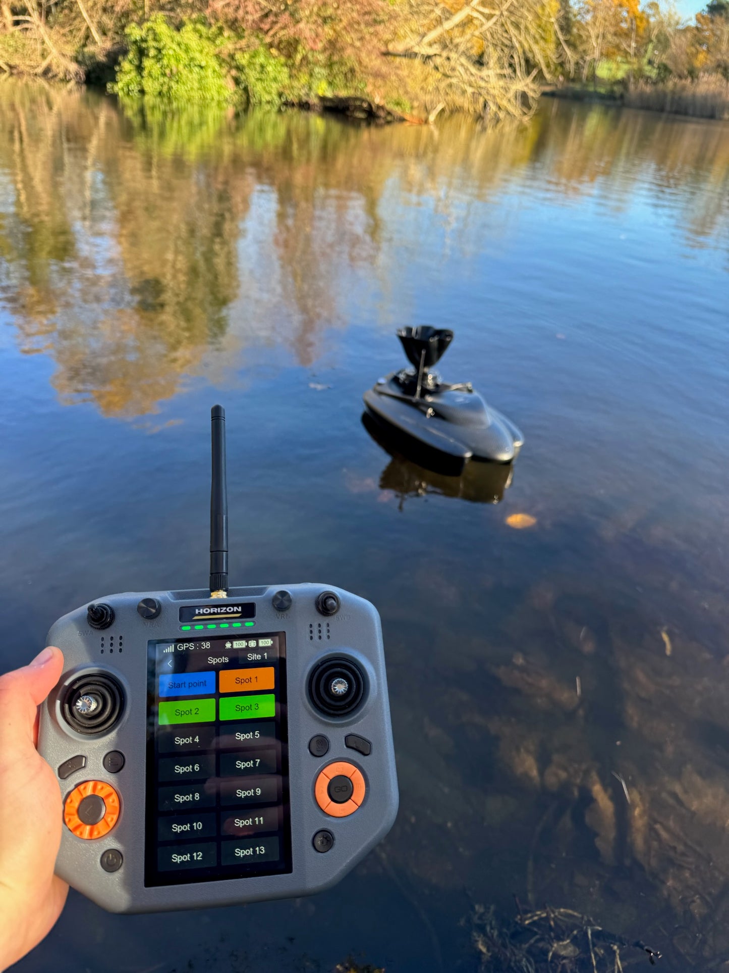 Horizon MANTA Bait Boat - GPS Autopilot, Built-in Sonar, Bait Spreader - PRE-ORDER