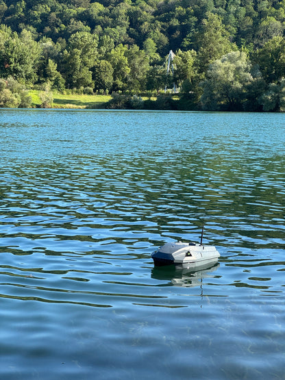 Horizon X Bait Boat – GPS Carp Fishing Bait Boat with Autopilot